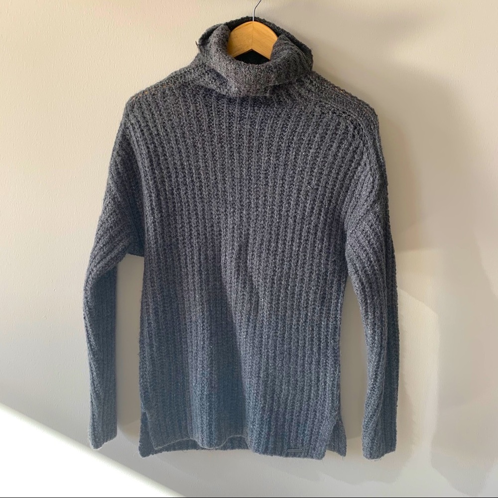 Abercrombie & Fitch Funnel Neck Sweater - Small